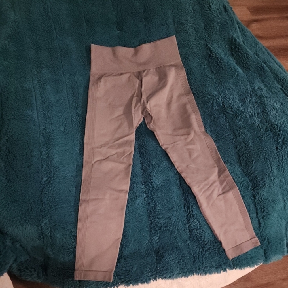 Gray Leggings - image 4